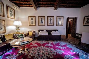 Via Giulia Apartments