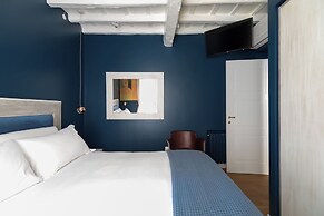 Via Giulia Apartments