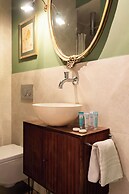 Via Giulia Apartments