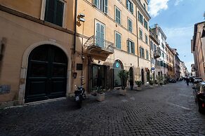 Via Giulia Apartments