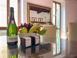 Via Giulia Apartments