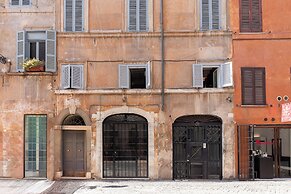 Via Giulia Apartments