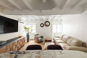 Via Giulia Apartments