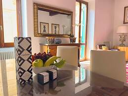 Via Giulia Apartments