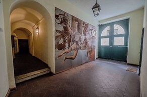 Via Giulia Apartments