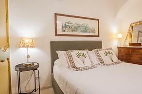 Via Giulia Apartments