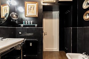 Via Giulia Apartments