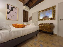 Via Giulia Apartments