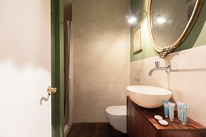 Via Giulia Apartments