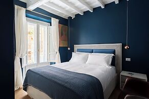 Via Giulia Apartments