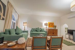 Via Giulia Apartments