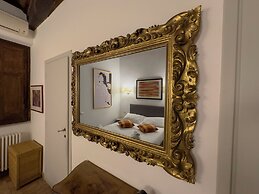 Via Giulia Apartments