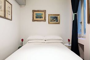 Via Giulia Apartments