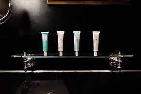 Via Giulia Apartments