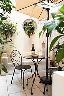 Via Giulia Apartments