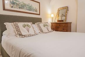 Via Giulia Apartments