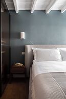 Via Giulia Apartments