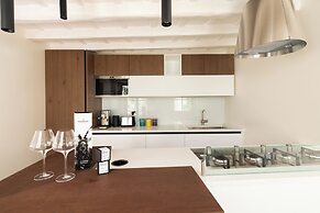 Via Giulia Apartments