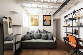 Via Giulia Apartments