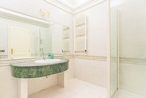 Eur Luminous And Large Family Terrace Apartment 