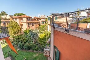 Fantastic Penthouse Over The Roman Sky 