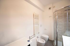 Luminous 2Br Family Apartment In Residential Area 