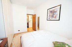 Luminous 2Br Family Apartment In Residential Area 