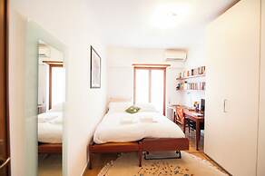 Luminous 2Br Family Apartment In Residential Area 