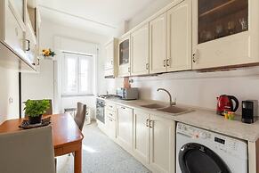 Luminous Family Apt With Balcony By St Peter'S 