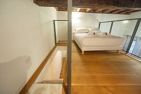 Spanish Steps Apartments