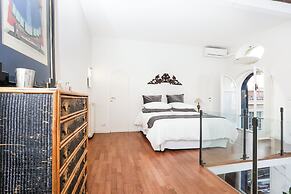 Spanish Steps Apartments