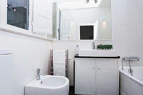 Spanish Steps Apartments