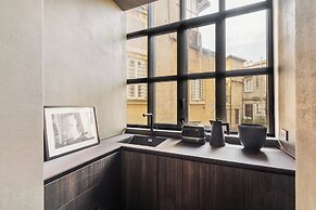 Spanish Steps Apartments