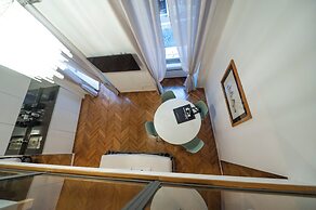 Spanish Steps Apartments