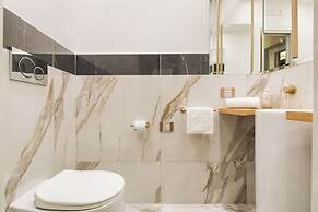 Spanish Steps Apartments