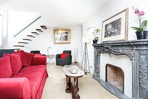 Spanish Steps Apartments