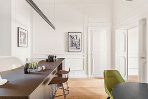 Spanish Steps Apartments