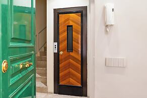 Spanish Steps Apartments