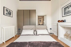 Spanish Steps Apartments