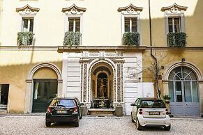 Spanish Steps Apartments