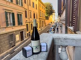 Spanish Steps Apartments