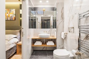 Spanish Steps Apartments