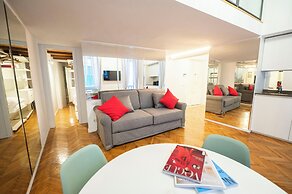 Spanish Steps Romantic Nest With Balcony