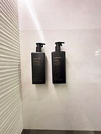 Spanish Steps Romantic Nest With Balcony