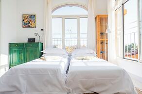 St. John Basilica Lovely Tower Apartment 