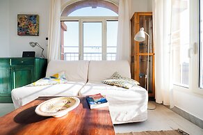 St. John Basilica Lovely Tower Apartment 