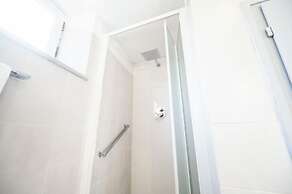 St. John Basilica Lovely Tower Apartment 