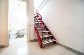 St. John Basilica Lovely Tower Apartment 