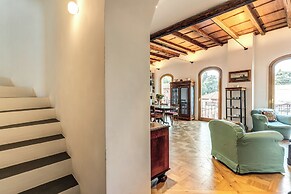 Trastevere Outstanding 4 Br Terraced Apartment