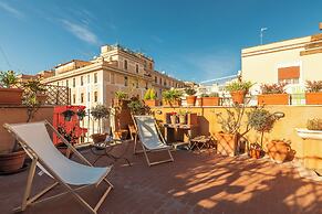 Trastevere Romantic Terraced Apartment 